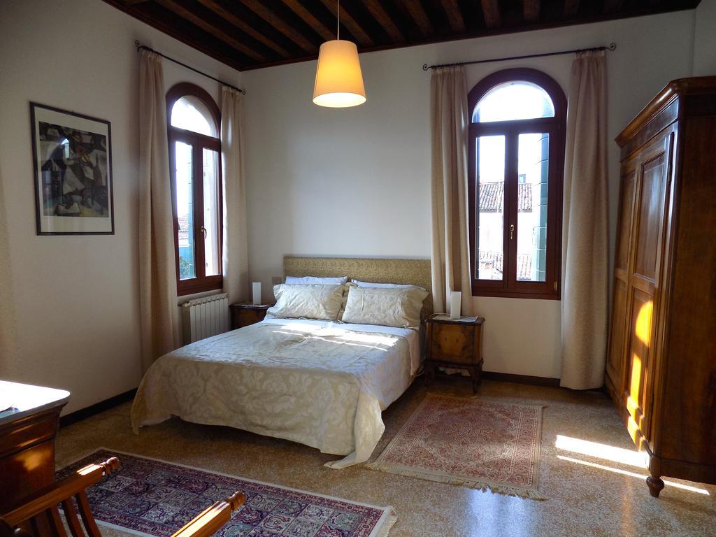 San Trovaso Apartment Venice